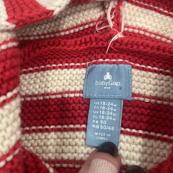 Gap knit red and white striped sweater - Picture 2 of 5